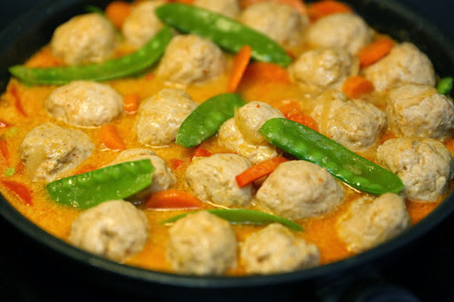 Chicken red curry