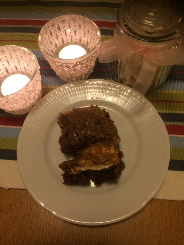 Choklad och kola brownies