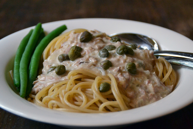 Pasta med tonfisksås