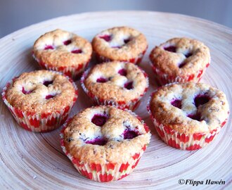 Havremuffins med hallon, pumpakärnor och mörk choklad