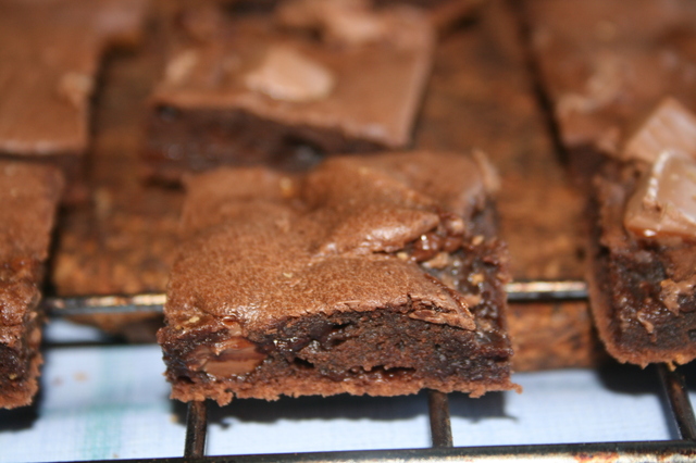 Kladdiga brownies med chokladbitar