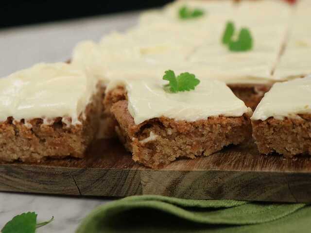 Äppelkaka med frosting