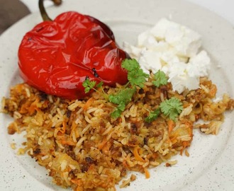 Enkel vardagsrätt – stekt potatis, ris och färs med ugnsbakade paprikor