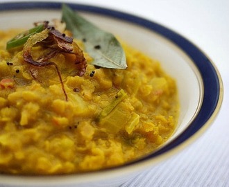 Kokosnöts dahl