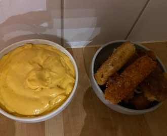 Nacho ost sås med mozzarella sticks