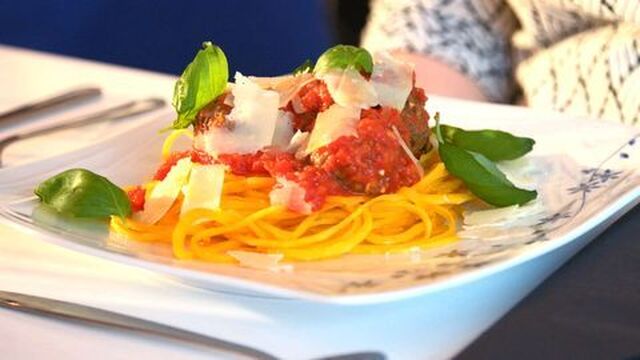 Italienska köttbullar och pumpaspagetti