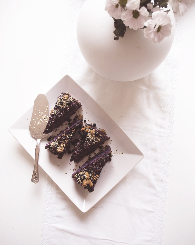 Raw blueberry cheesecake