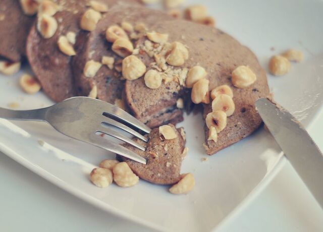 "Nutella"-plättar med rostade hasselnötter