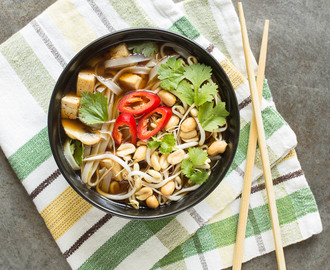 Vietnamese Phở with mushrooms and tofu