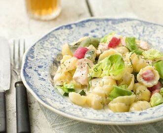 Laxpasta med dill och pepparrot