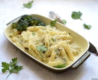 Pasta med broccolisås