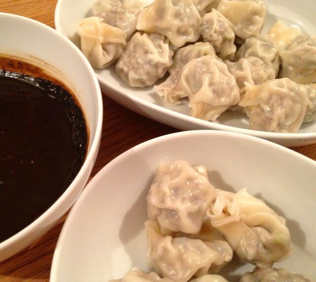 Sichuan dumplings med kryddstark sås - inspiration från Ken Hom