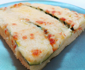 Focaccia con zucchine