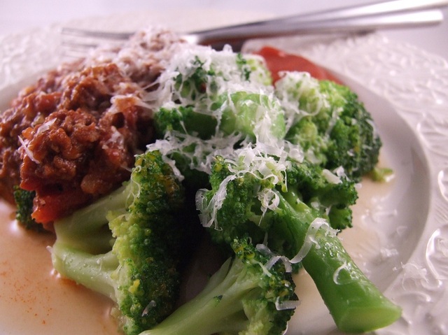 Köttfärssås med broccoli