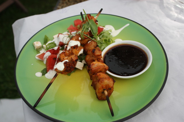 Grillade Kycklingspett med Jack Daniel´s Glaze och Myntasås samt Melon och Fetaostsallad