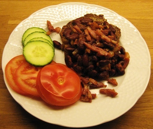 Mexikanska bönor med stekt bacon