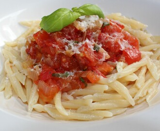 Pasta med tomatsås