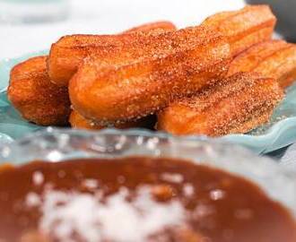 Churros med karamelldipp