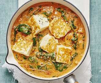 Palak paneer med tomat och halloumi