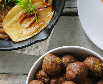 Honungsglaserad fänkål med kryddnejlika och falafel