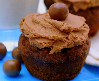 Muffins med fyllda chokladkulor