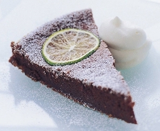 Fettsnål kladdkaka med lime