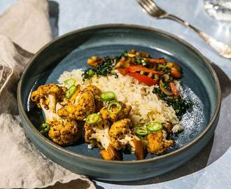 Asiatiska blomkål med ris och stekt champinjonsallad