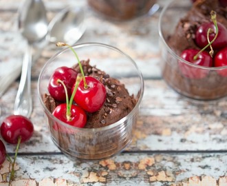 Sweet cherry and chocolate millet pudding