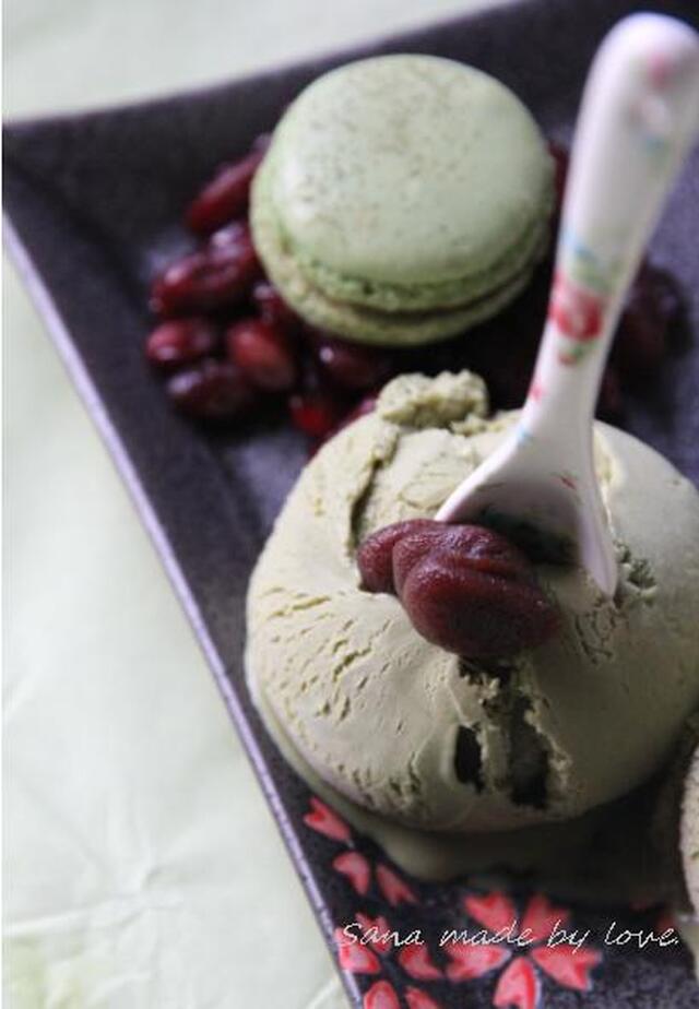Green tea Ice-cream...a tuch of Japan in my sweet.