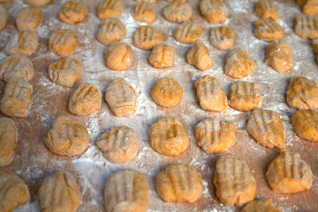 Pumpagnocchi med parmesan och salviasmör //Pumpkin gnocchi with parmesan cheese and sage butter