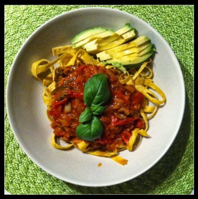 Meatfree Monday: LCHF-pasta med tomatsås