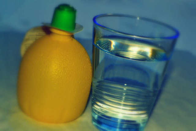 Varmt citronvatten