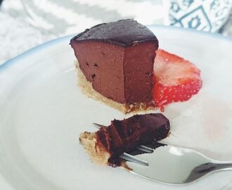 Chokladtryffeltårta (raw food, vegan, glutenfri)