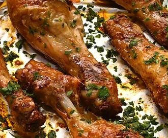 Baked Chicken Drumsticks [Video] in 2020 | Chicken recipes, Baked chicken legs, Baked chicken recipes healthy