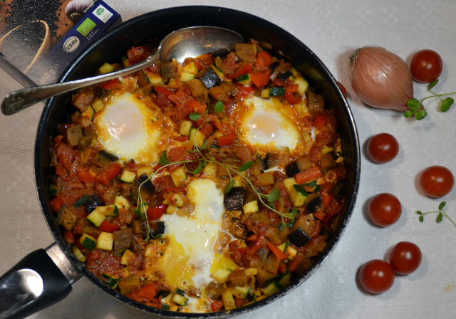 Provencalsk ratatouille med ägg