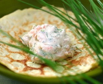 Kalla crêpes med crème fraicheräkor - Recept och råvarukunskap - Spisa.nu