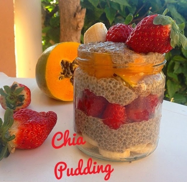 Chia pudding med färska frukter