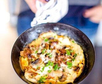 Omelett med svamp och mozzarella