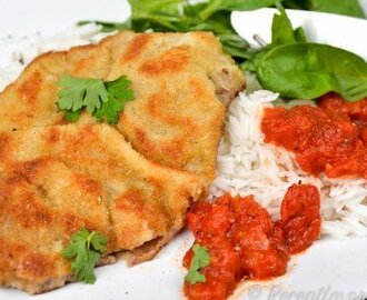 Piccata milanese ostpanerad schnitzel med tomatsås