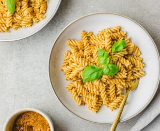 Sun-dried tomato pesto pasta