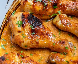 These Honey Mustard Baked Chicken Drumsticks are AMAZING!