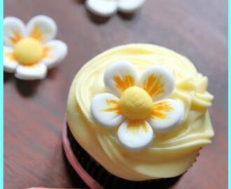 Lemon Poppy Seed Cupcakes for some day in Autumn!!