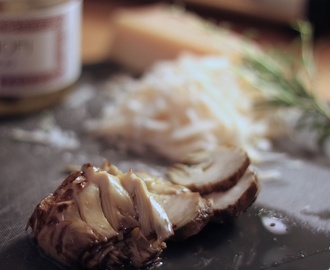 Risotto med trattkantareller och kronärtskocka