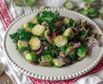 VARM KÅLSALLAD MED VITLÖK & CITRON