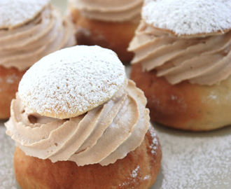 Semlor med nutellagrädde