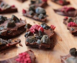 Chokladbräck med tyrkisk peber och hallon