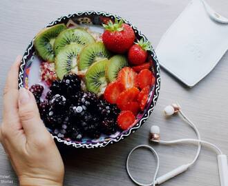 Vegan Porridge with Colorful Goodies and Oat Milk