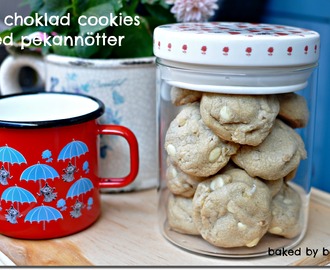 Vit choklad cookies med pekannötter