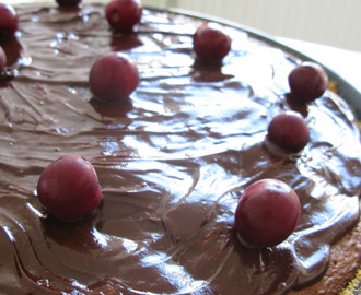 Chokladtårta med körsbär