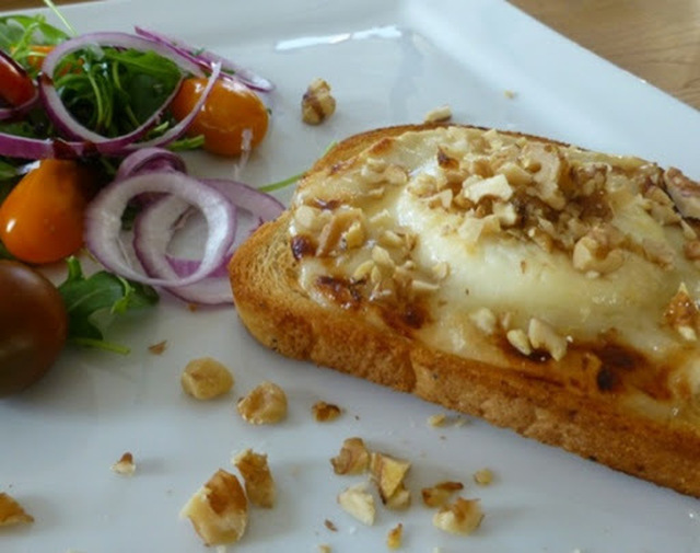 Chèvre Chaud - toast med getost och honung